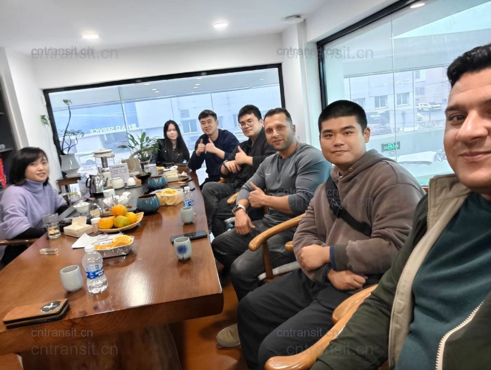 Customer visiting the HainaAuto team