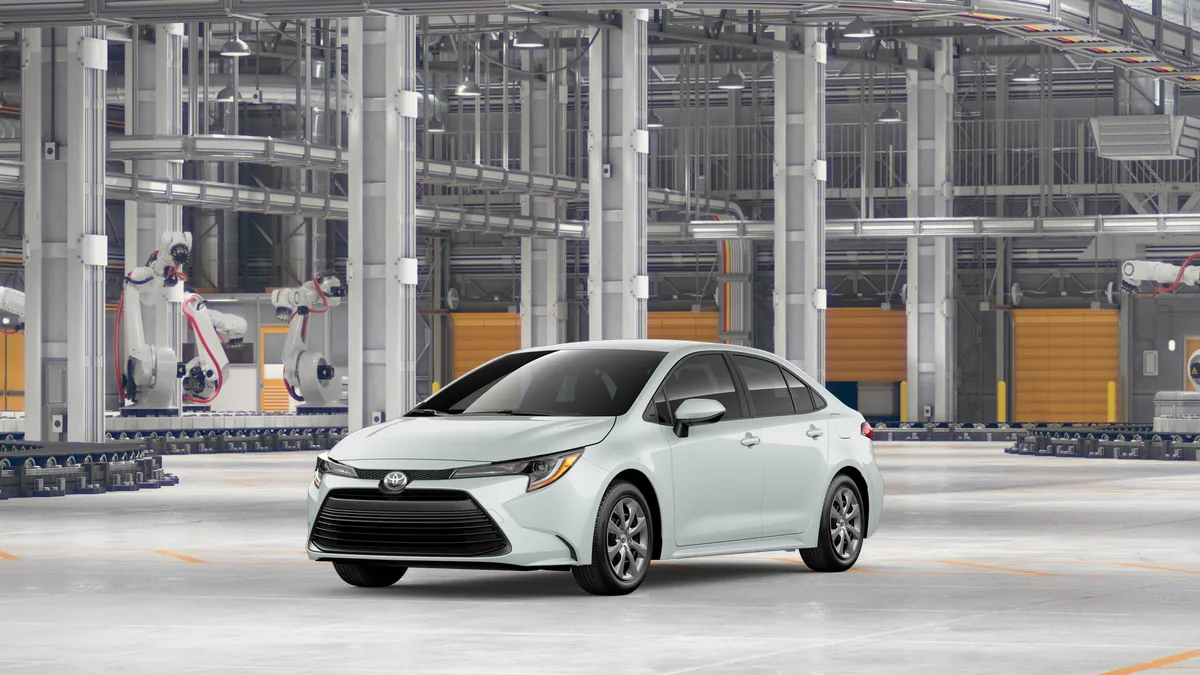 2026 Toyota Corolla LE, photo 1 of 3