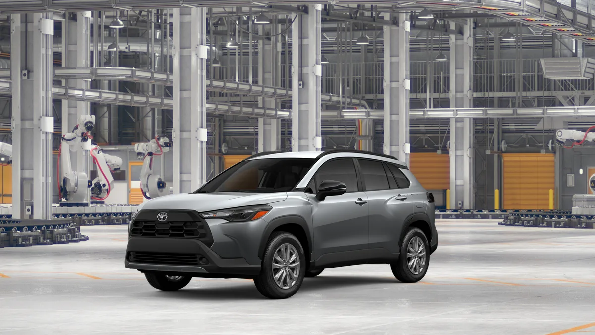 2026 Toyota Corolla Cross LE, photo 1 of 3