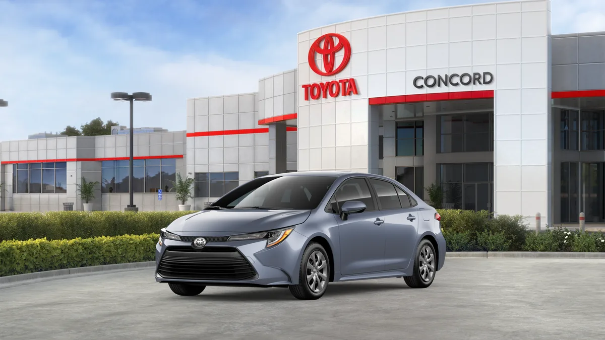2026 Toyota Corolla LE, photo 1 of 3