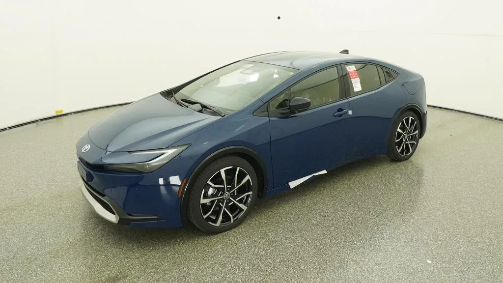 2026 Toyota Prius Plug-in Hybrid XSE exterior