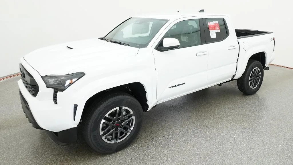 2026 Toyota Tacoma TRD Sport, photo 1 of 3